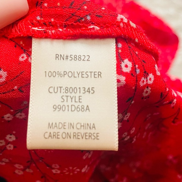 Max Studio Floral Flutter Sleeve Dress - Picture 7 of 7